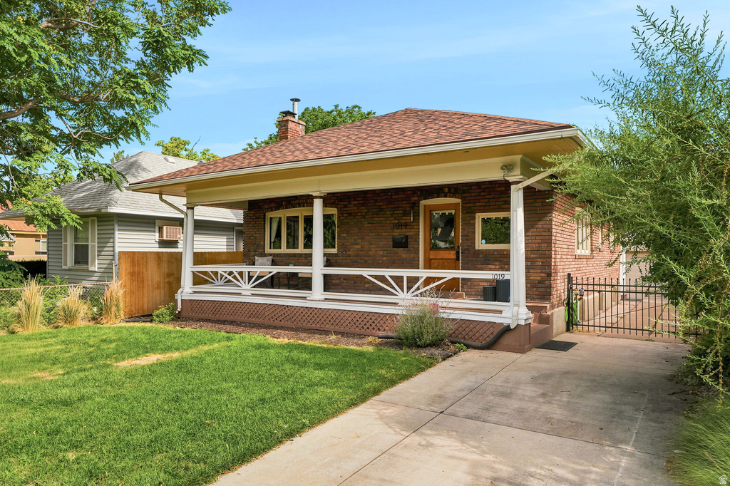 1019 E BYRAN AVE photo 2