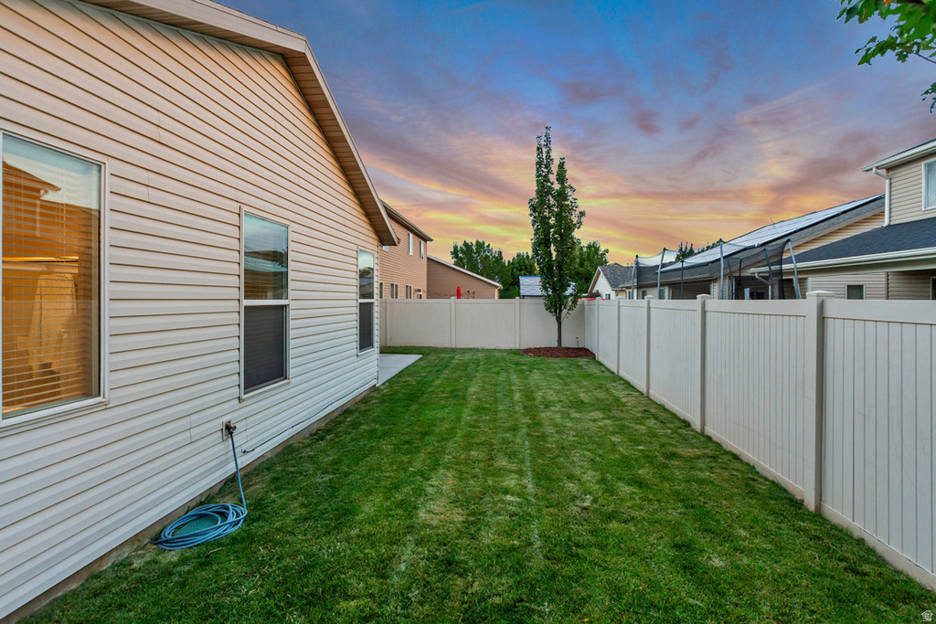 1002 N SKIPTON DR photo 3