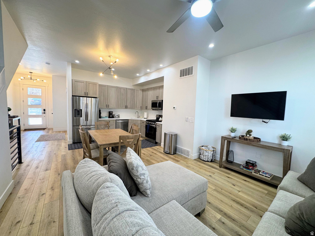 514 S KONETA CT photo 4