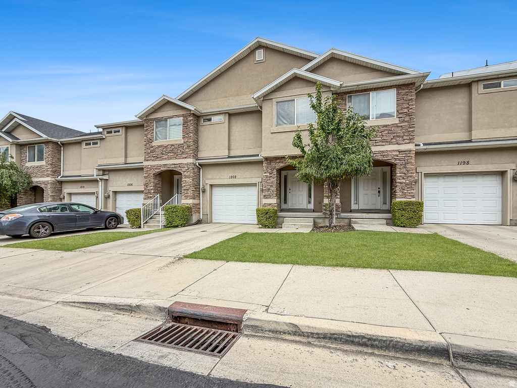 1202 S 1410 E photo 2