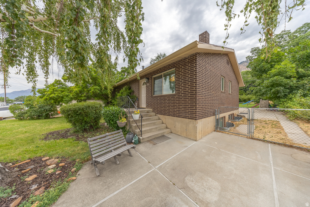 322 HARRISON BLVD photo 3