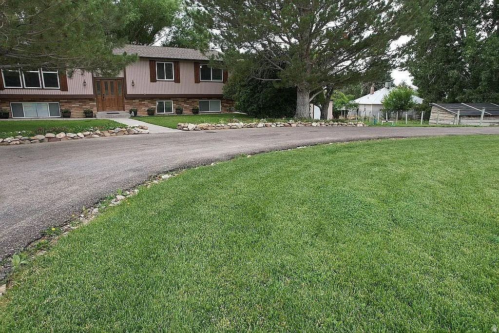 360 N STATE ST photo 2