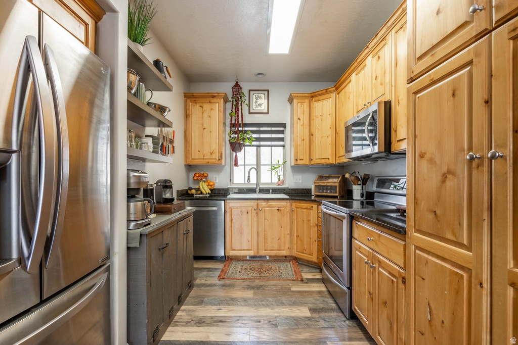 598 E WYNGATE POINTE S LN photo 3