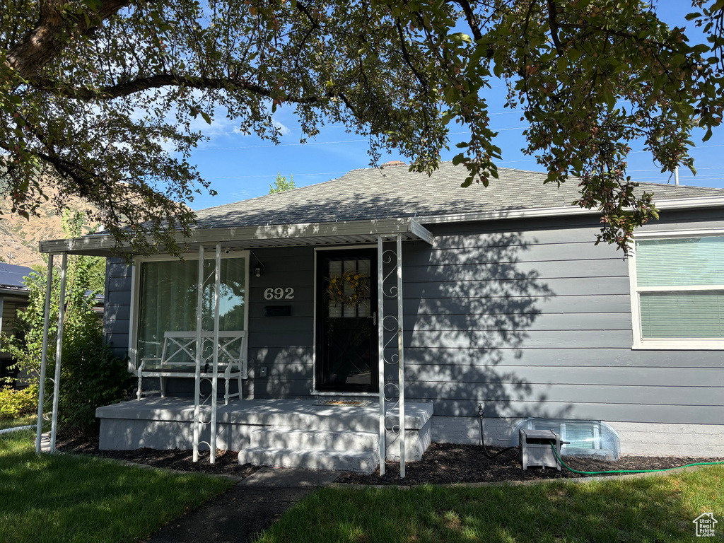 692 BROOKSIDE DR photo 3