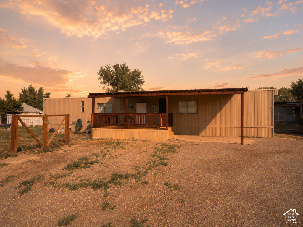 225 W 200 N photo 2