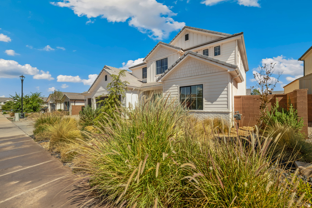 461 E 4290 S photo 3