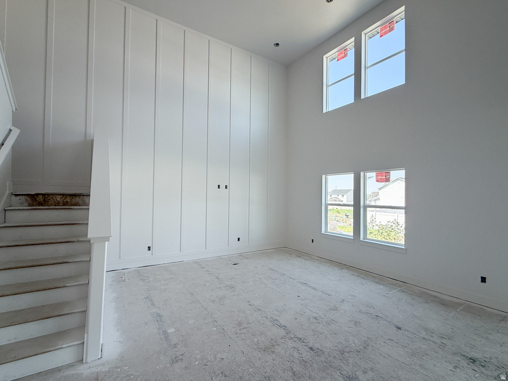 453 N 700 W photo 3
