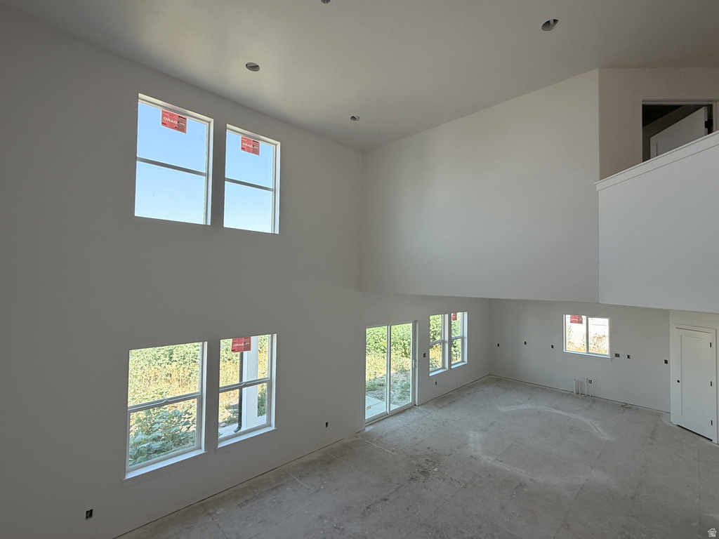 453 N 700 W photo 5