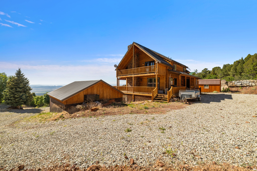 813 E HIGH MOUNTAIN DR photo 3