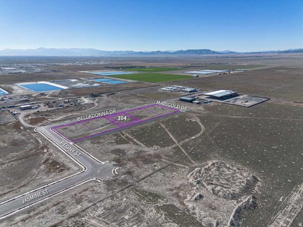 View photos for 1239 E Belladonna Dr 1239 E Belladonna Dr