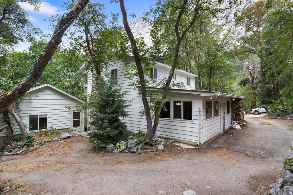 5004 E WASATCH RESORT RD photo 4