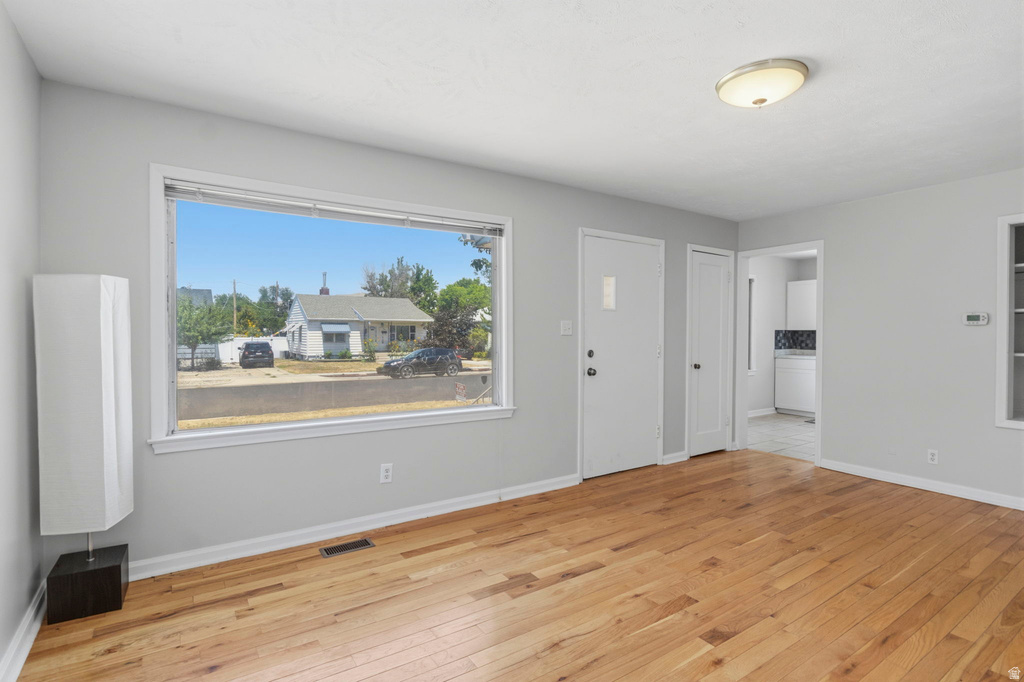 831 W MONTAGUE S AVE photo 4