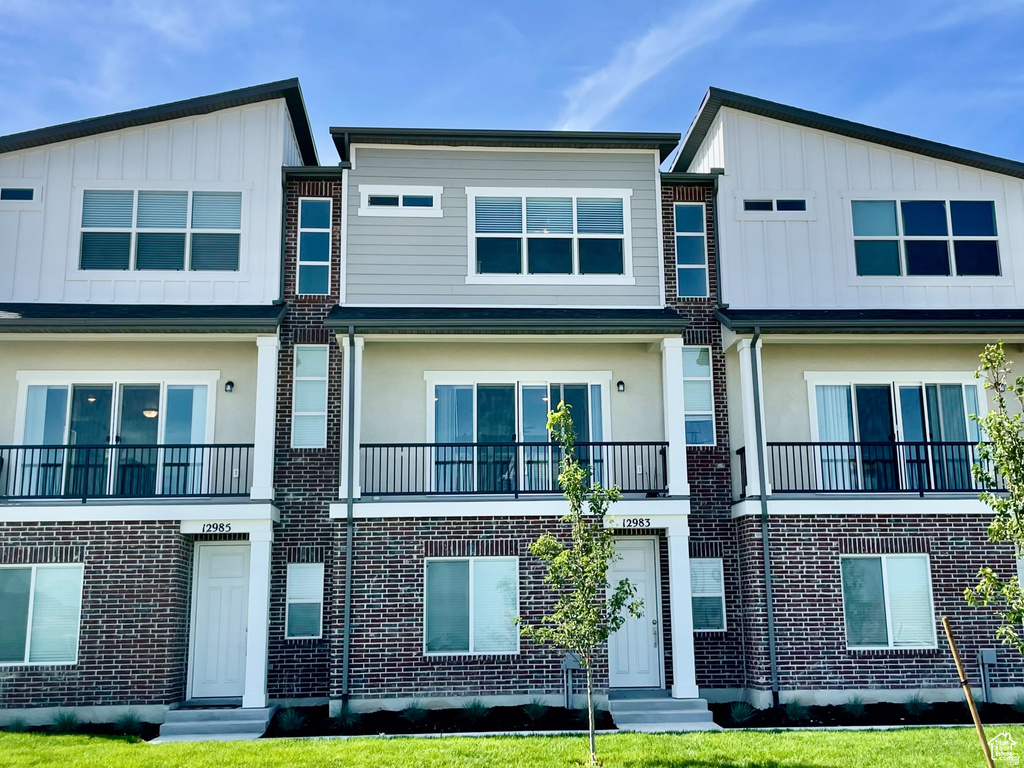 12921 S Burr Trail Ct #586, Riverton, UT 84096