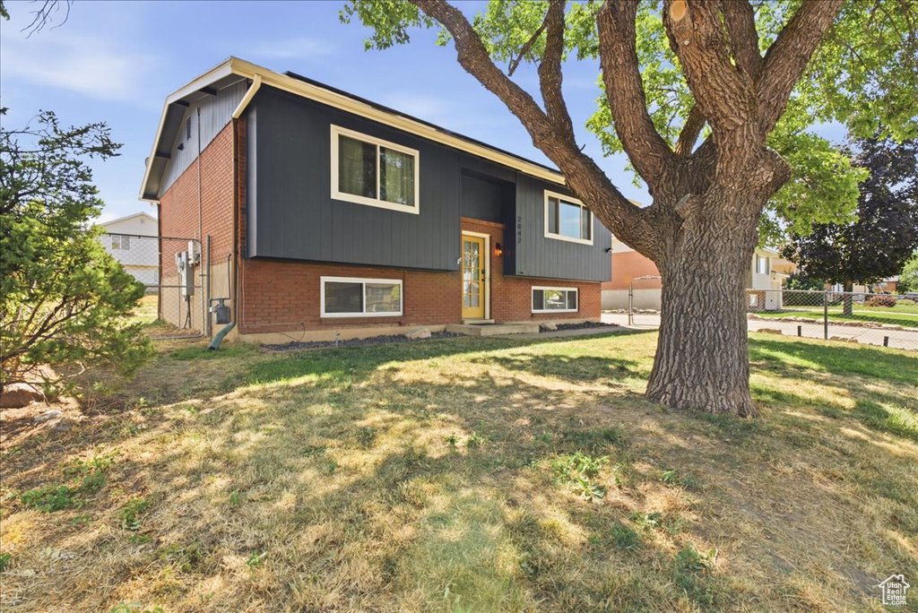 2042 N 630 W photo 3