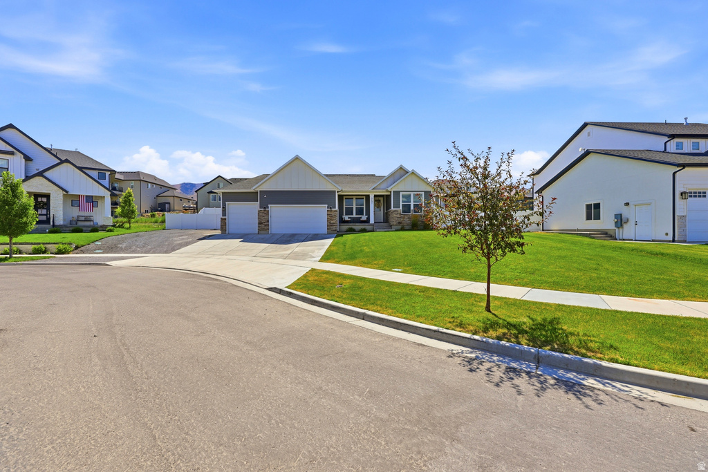 3641 S HIAWATHA CIR photo 2