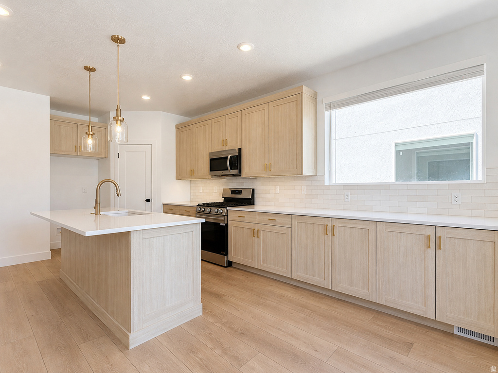 6704 S VAUGHN E LN photo 2