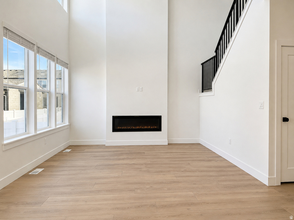 6704 S VAUGHN E LN photo 3
