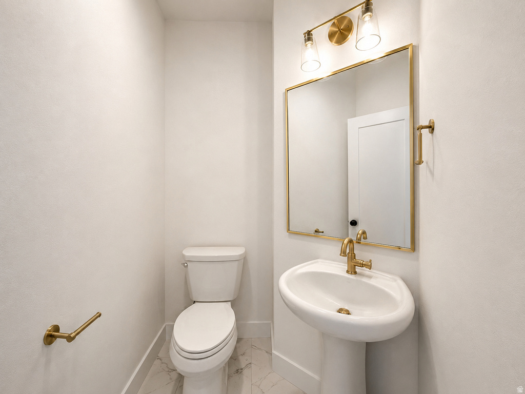 6704 S VAUGHN E LN photo 5