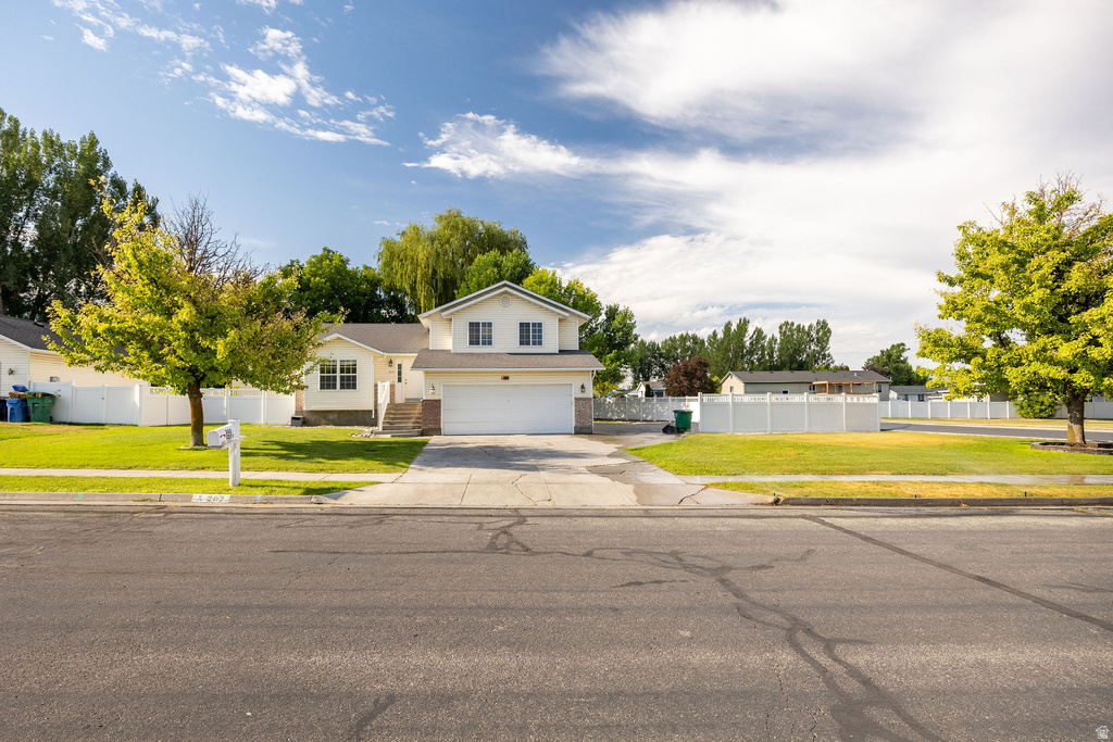 202 W 225 N photo 2
