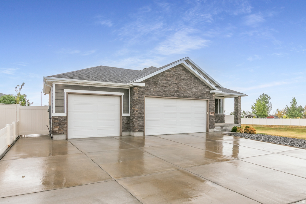 1403 N PROVIDENCE WAY photo 2