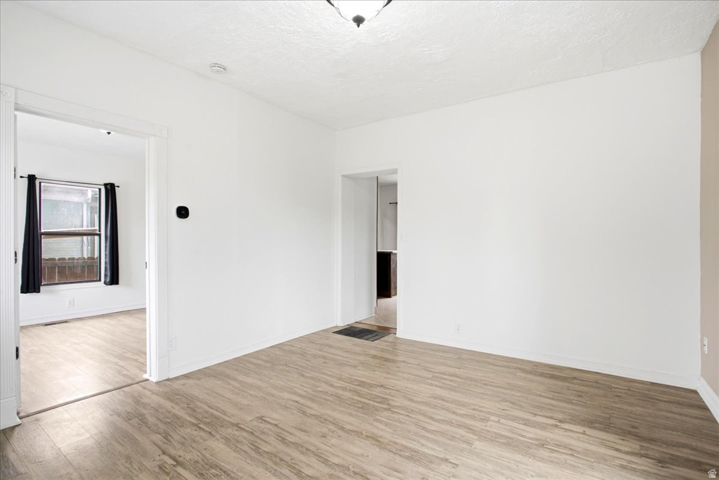 709 W 400 N photo 5