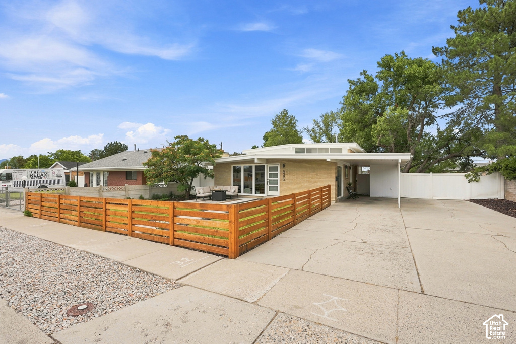 845 E LARKSPUR DR photo 3