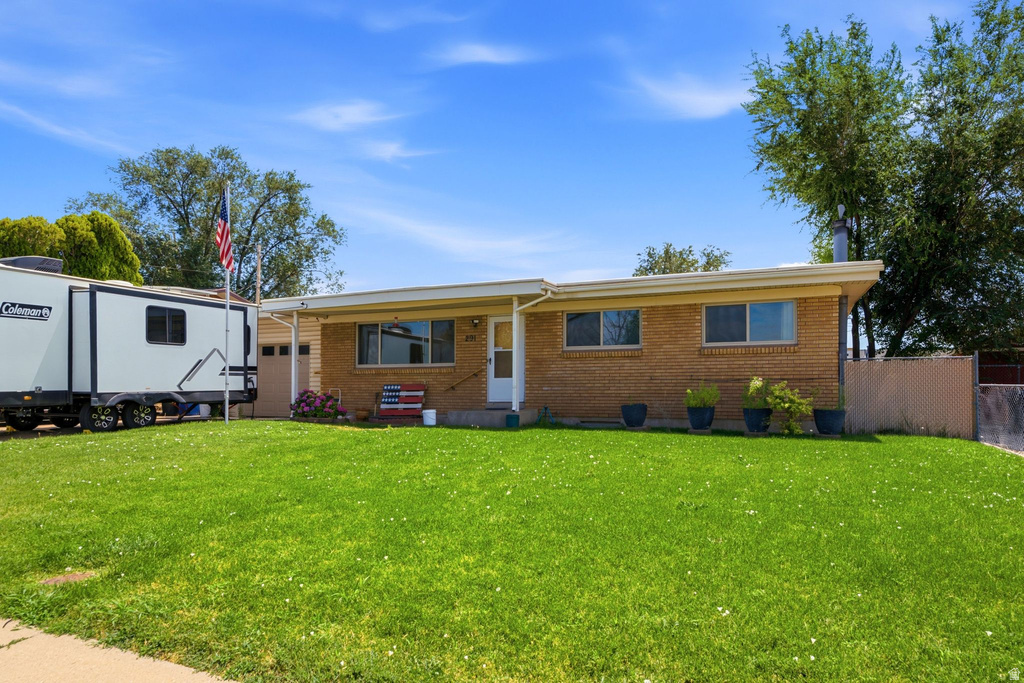 291 W 870 N photo 2