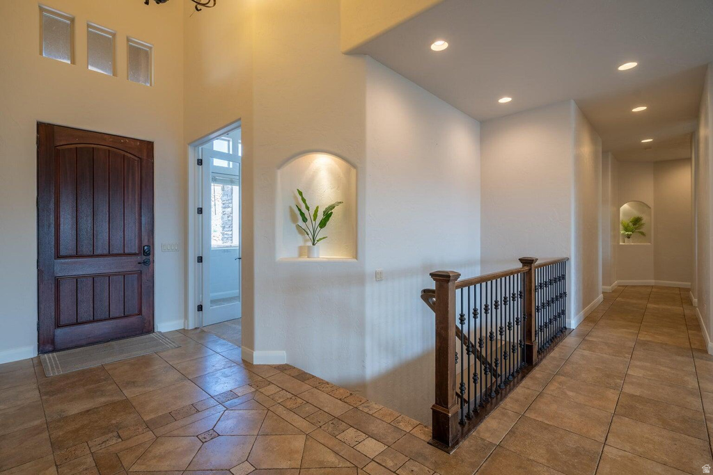 2104 S CORRAL WAY photo 5