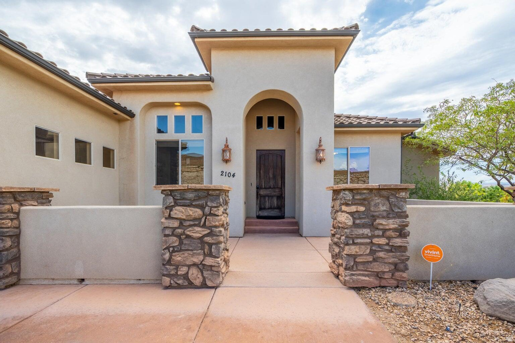 2104 S CORRAL WAY photo 4