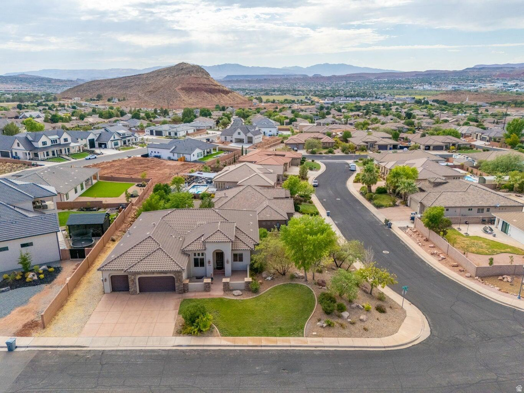 2104 S CORRAL WAY photo 2