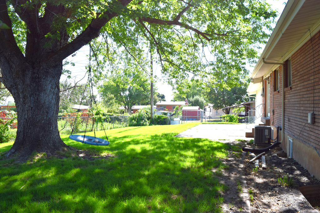 715 W 500 S photo 3