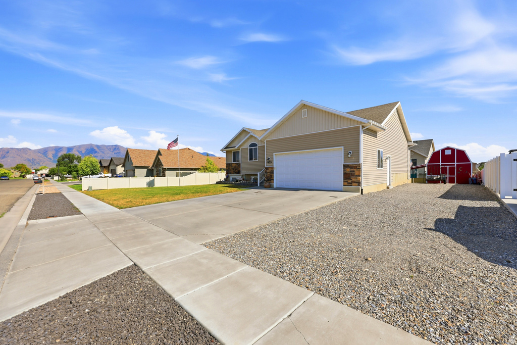 835 W 400 S photo 4