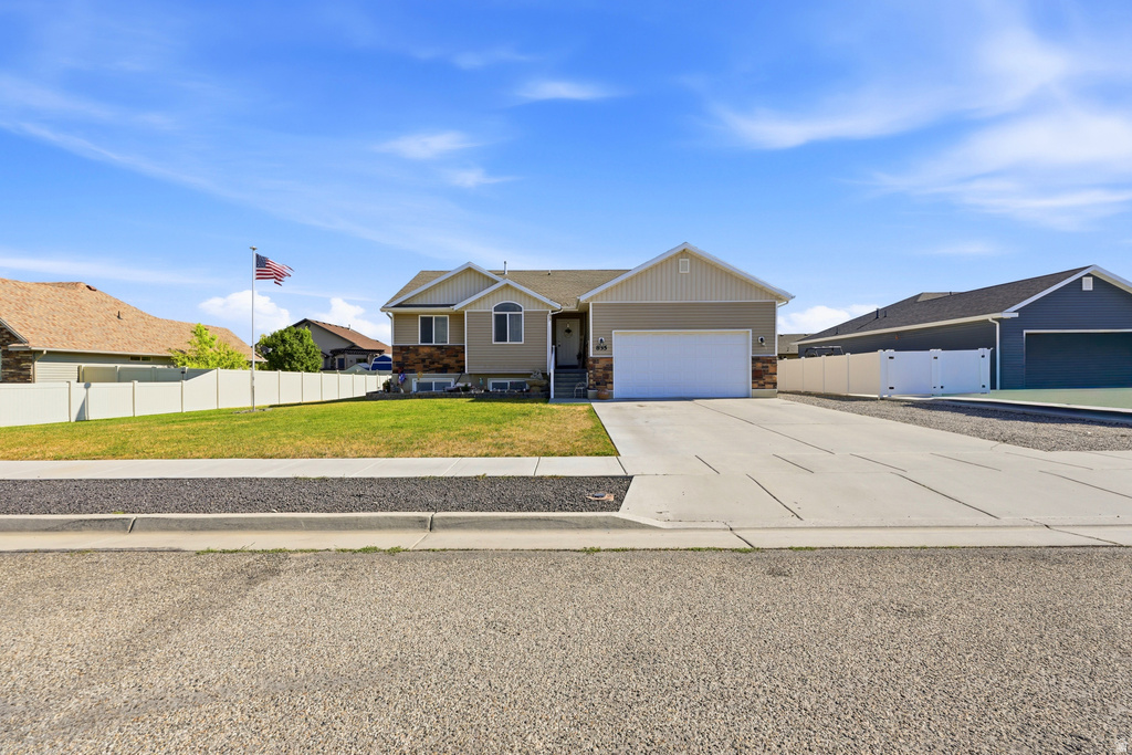 835 W 400 S photo 3