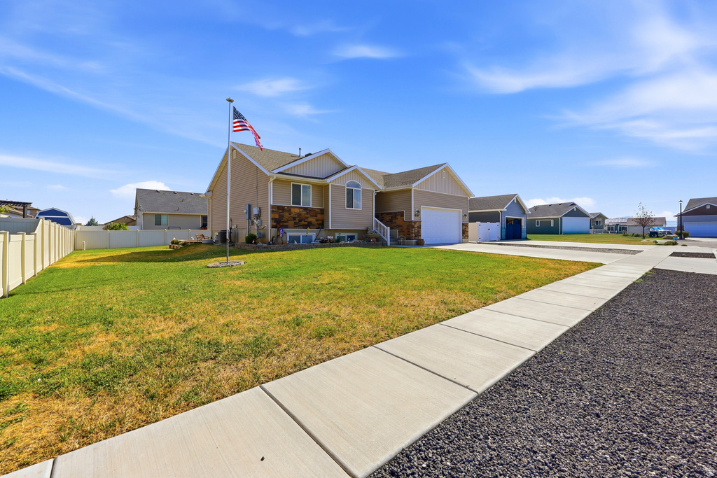 835 W 400 S photo 2