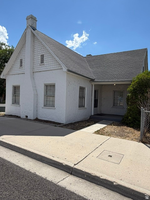 196 S MAIN photo 2