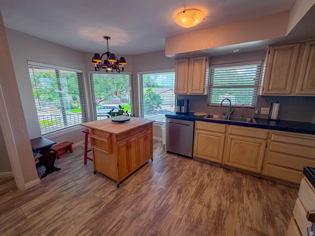 1272 E CHOKEBERRY DR photo 4