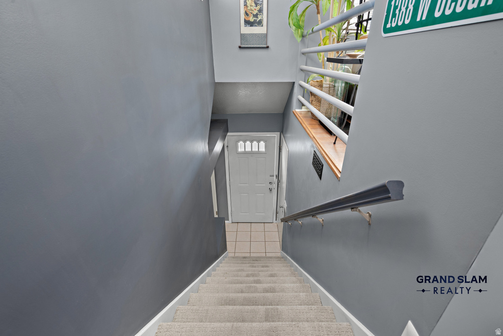 1388 W OCEAN CT photo 4
