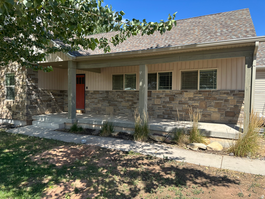 3147 S VERNAL AVE AVE photo 3