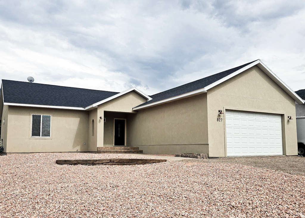 827 S 300 E, Monroe