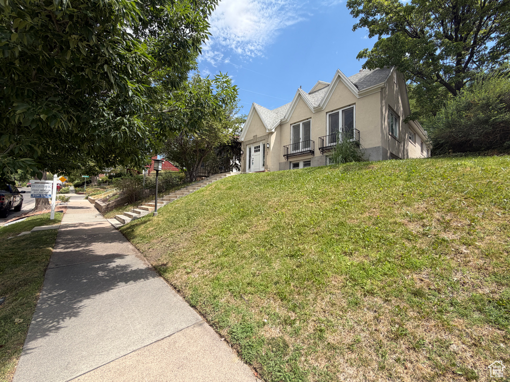 548 N COUMBUS W ST photo 3