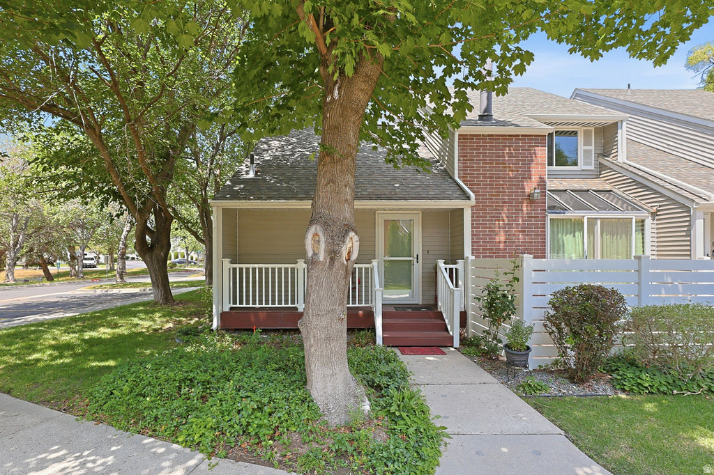 985 E ESSEX COURT WAY photo 2