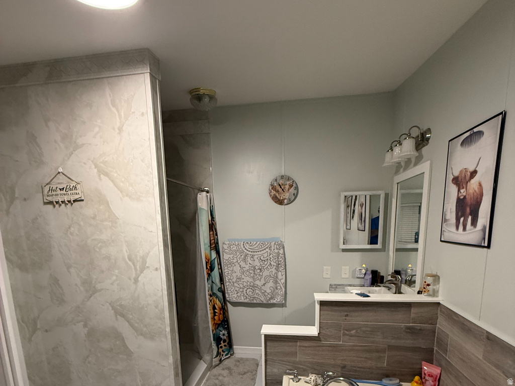 82 N 3880 W photo 5