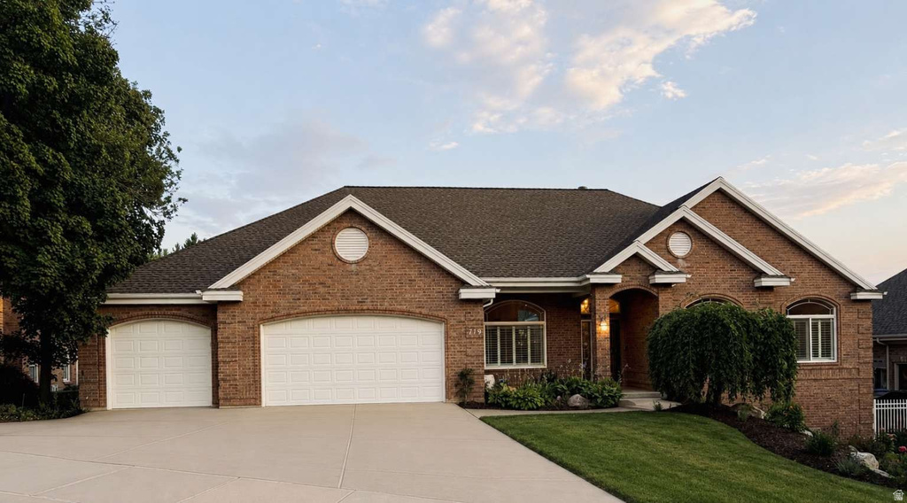 713 SPRINGWOOD DR, Farmington