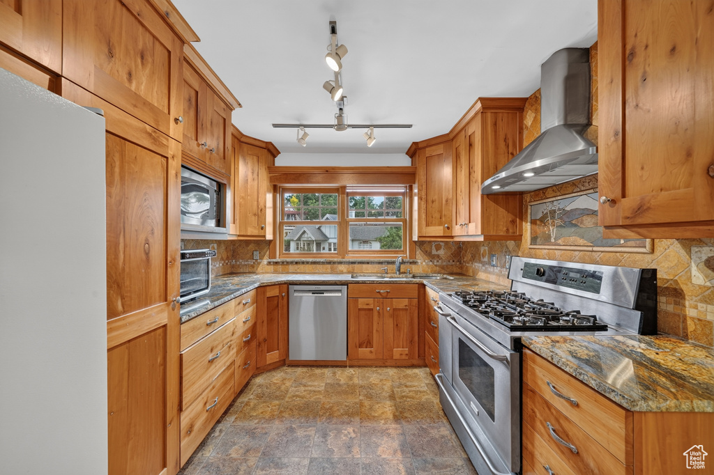 1115 E GILMER DR photo 5