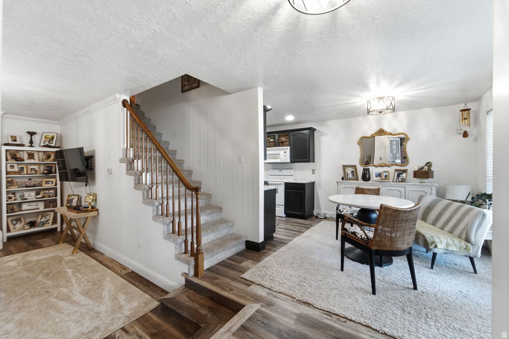 266 W MEADOW LN photo 5