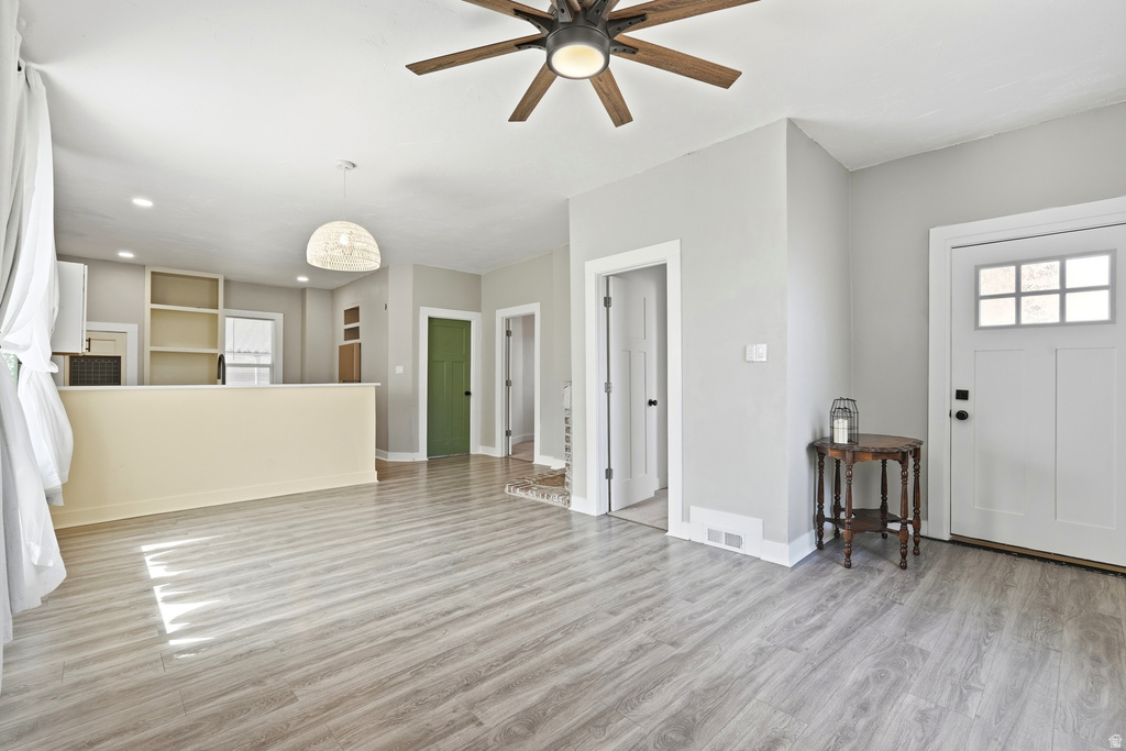 105 W 200 S photo 3