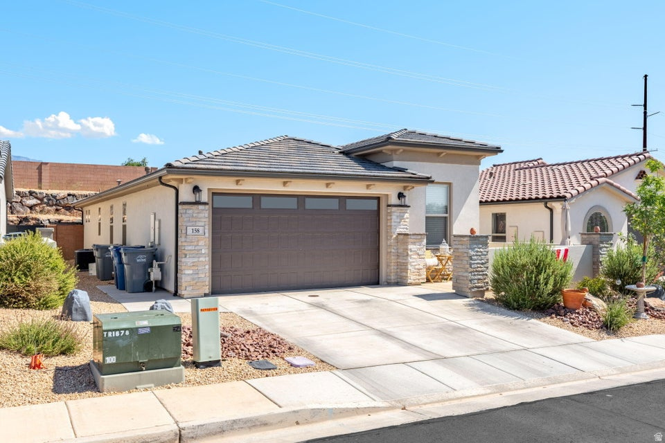 158 W CAMINO BORDE photo 2