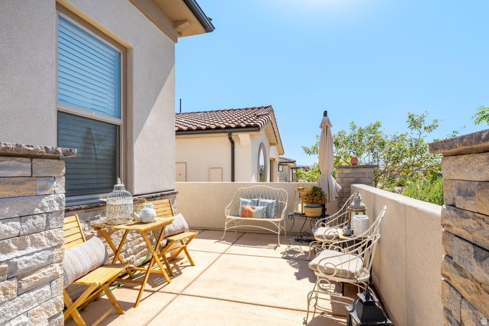 158 W CAMINO BORDE photo 3