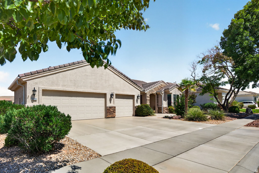 4779 IRONWOOD DR photo 2