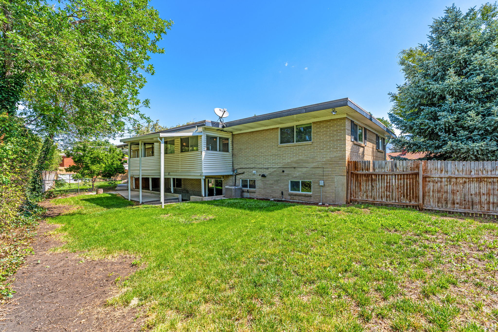 4928 S 1645 E photo 4